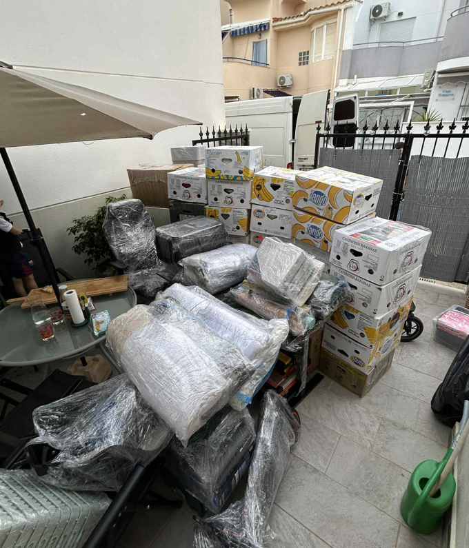 Asjade saabumine Hispaaniasse ja aiamaja ehitus (Leroy Merlin)