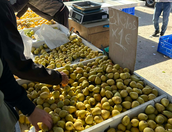 Turul olevad pirnid hinnasildiga kolm kg üks euro